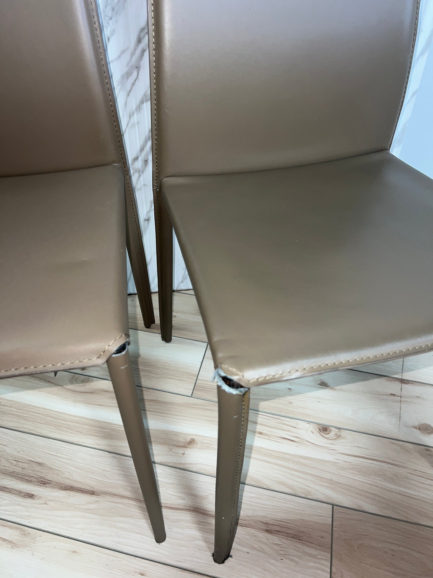 Elite Living Dining Chair (DAMAGED)